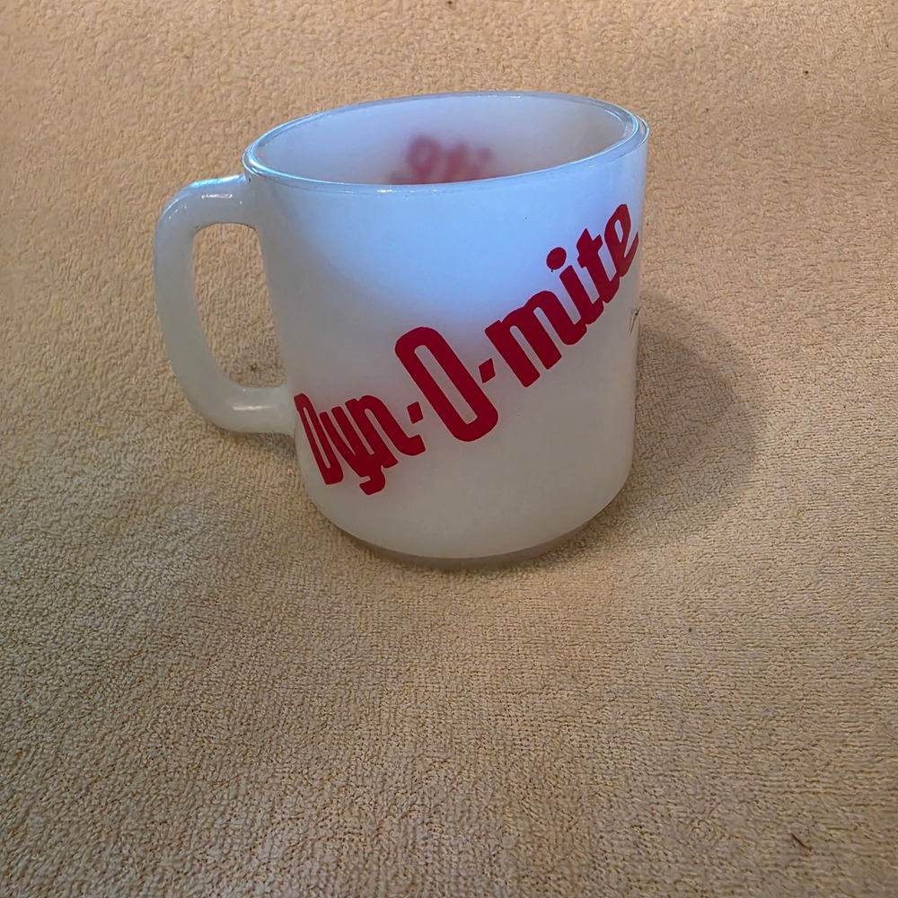 Vintage Glasbake Dyn-O-mite Milk Glass Coffee Mug Red White Retro 70s TV Mug - Picture 2 of 4